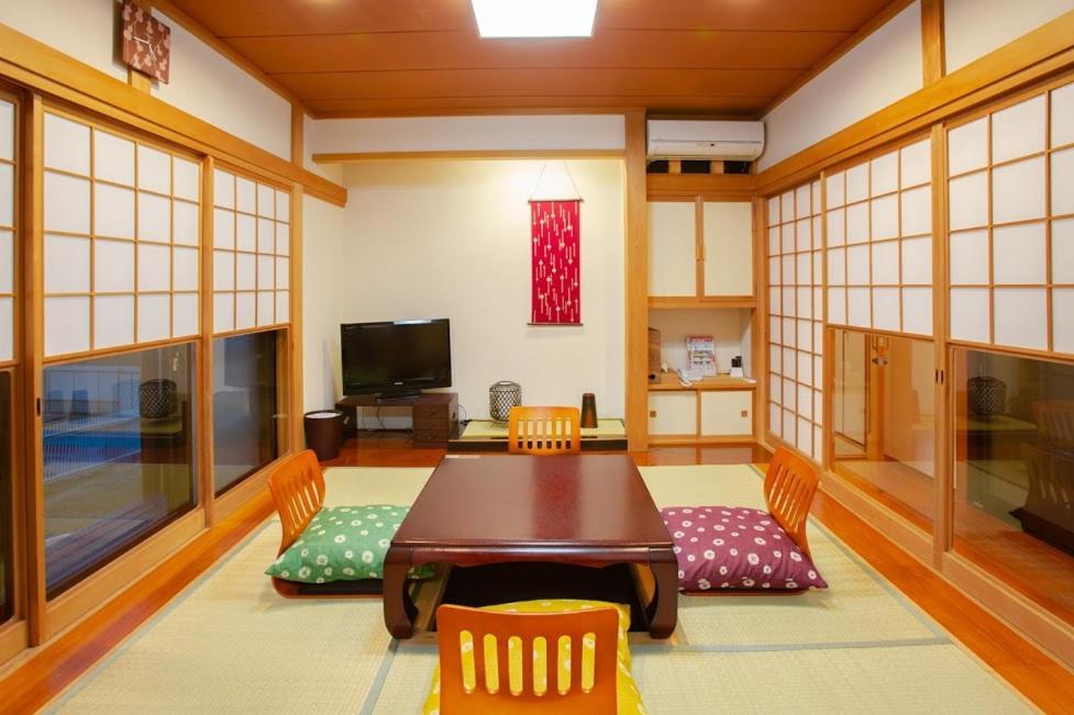 熱海の海が一望できる温泉付貸別荘 満月あじろ Mitsukiajiro Atami  Exteriér fotografie