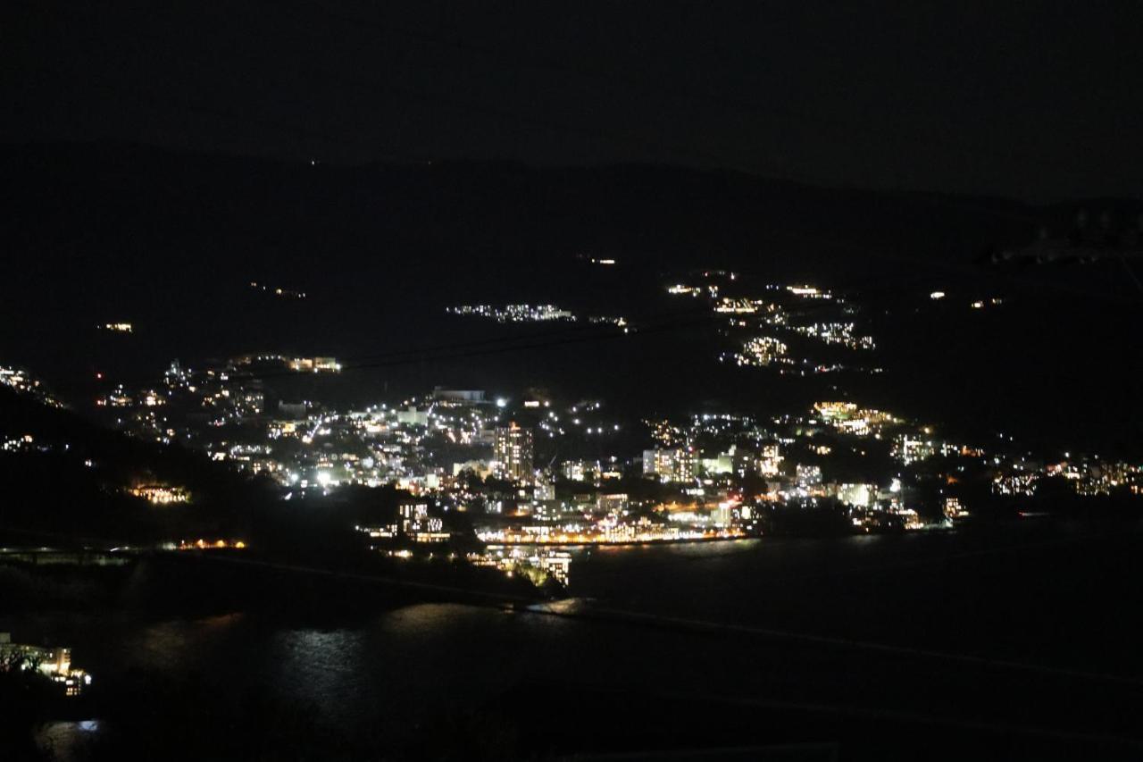 熱海の海が一望できる温泉付貸別荘 満月あじろ Mitsukiajiro Atami  Exteriér fotografie